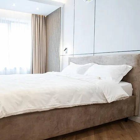 Chanttal Luxury - Amzei *