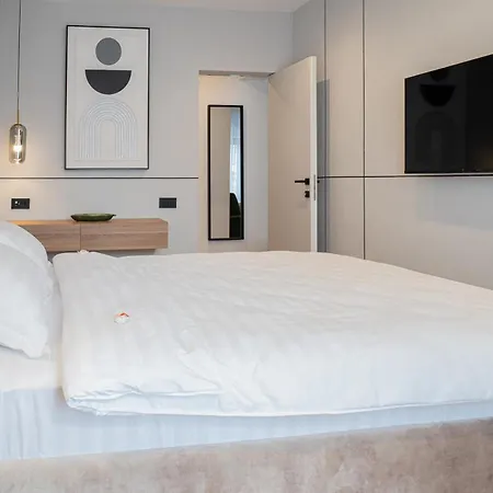 Chanttal Luxury - Amzei *