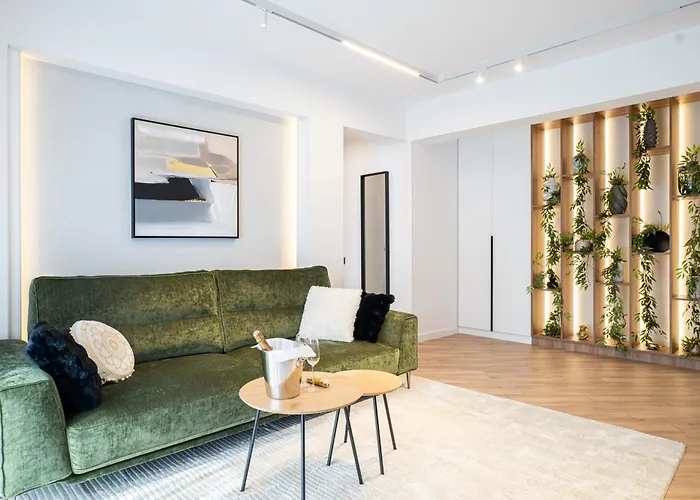 Chanttal Luxury - Amzei Appartement *