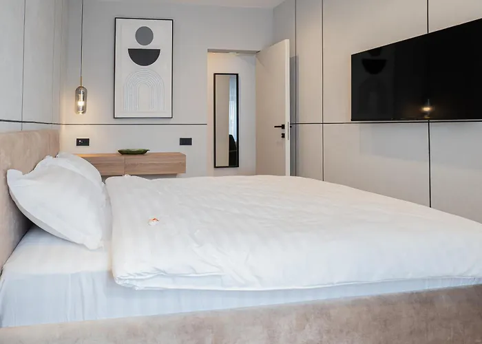 Chanttal Luxury - Amzei *